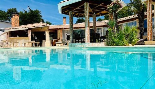 Deluxe Double Room with Shower