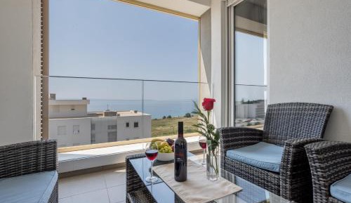 Apartment with Sea View