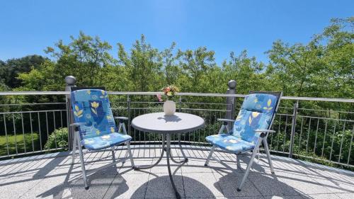 One-Bedroom Apartment with Balcony