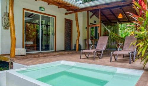 Deluxe Bungalow with Garden View