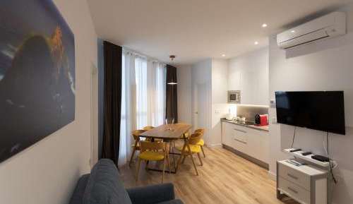 Studio with Sofa Bed