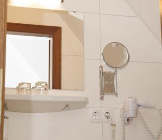 Economy Twin Room