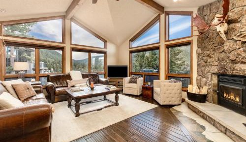 Four-Bedroom Holiday Home
