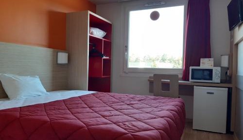 1 Double Bed - Essentiel Plus Room