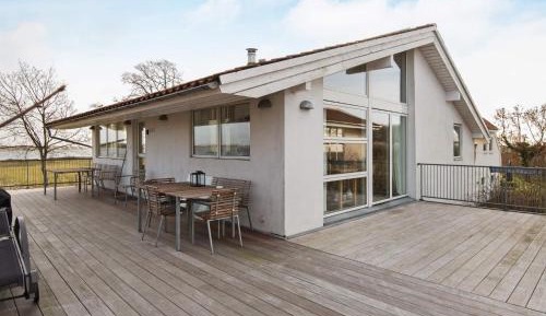 Six-Bedroom Holiday Home