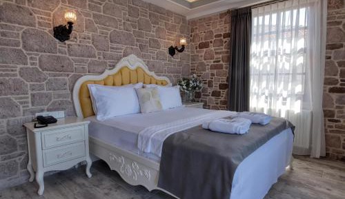 Double Room with Balcony and Sea View