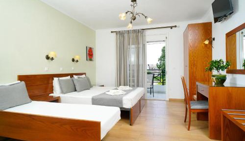 Studio (3 Adults)