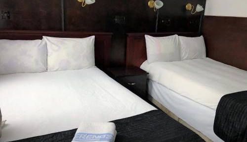 Twin Room with Shared Toilet