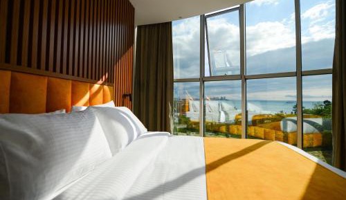 Deluxe Double Room with Balcony and Sea View