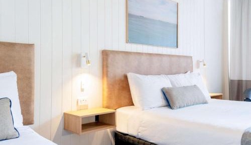 Superior Room with Queen and Single Bed