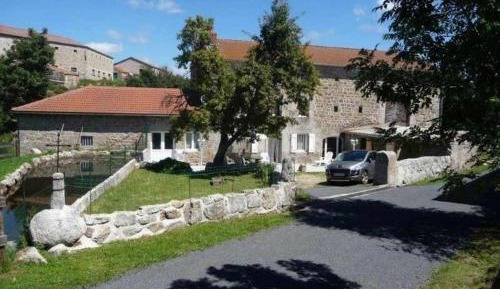 Holiday Home (8 Adults)