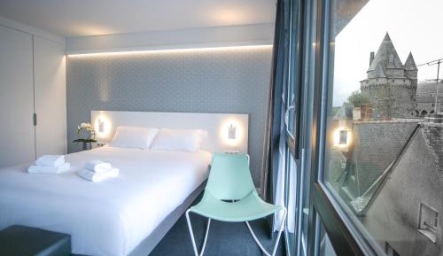 Business Double Room with King Size Bed 