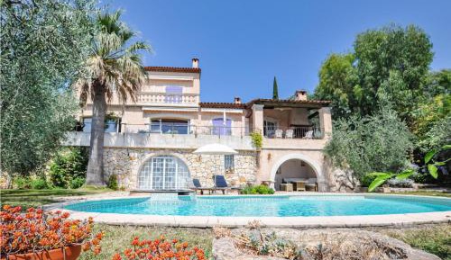 Five-Bedroom Holiday Home