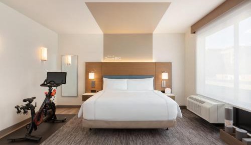 King Room - Mobility Access/Hearing Accessible