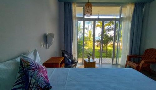 Standard Twin Room with Sea View