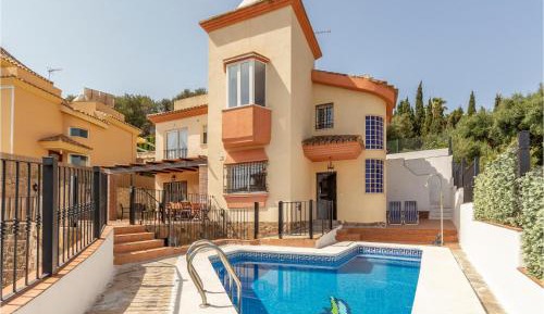 Three-Bedroom Holiday Home 