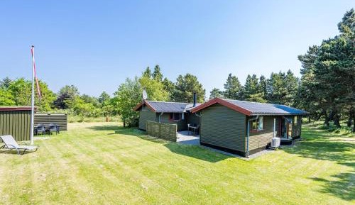Three-Bedroom Holiday Home 