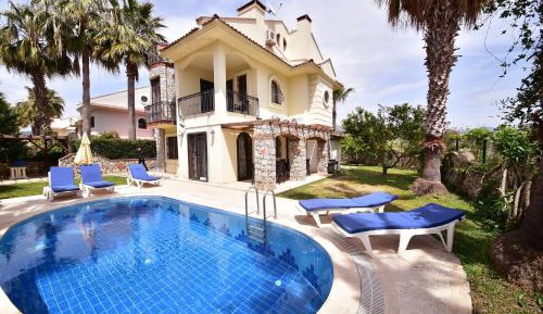 Four-Bedroom Villa