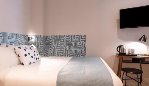Classic Single Room "Stripe" 