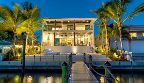Four-Bedroom Holiday Home