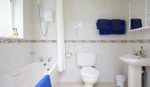 Twin Room with Bath