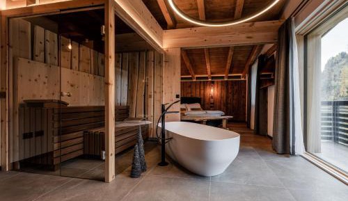 Suite with Spa Access