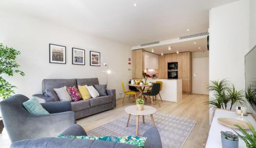 One-Bedroom Apartment