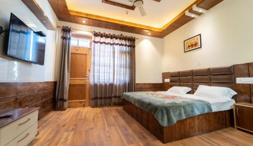 Double Room with Mountain View