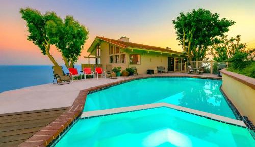 Four bedroom holiday home 
