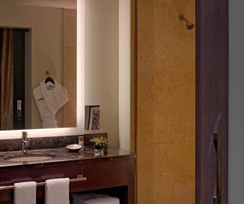 Deluxe Queen Room with Two Queen Beds