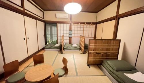Mixed Dormitory Room