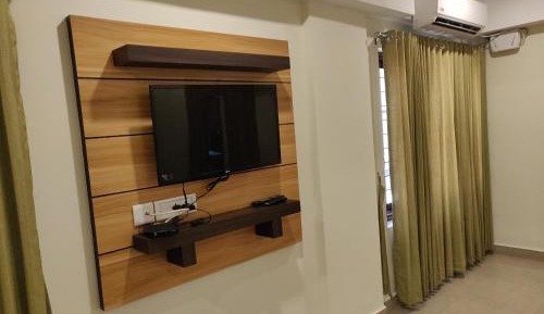 Deluxe Double Room (2 Adults + 1 Child)