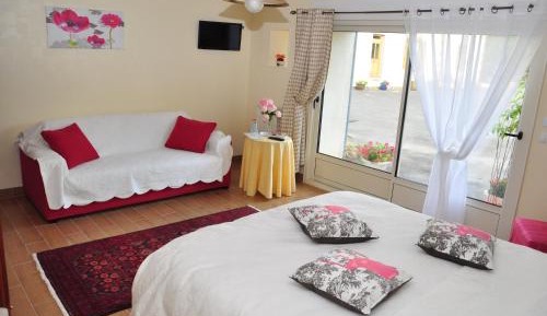 Deluxe Double Room with Garden View
