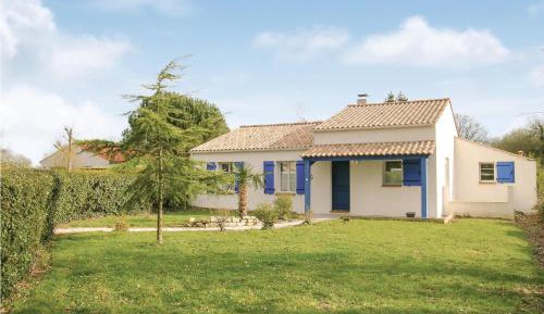 Four-Bedroom Holiday Home