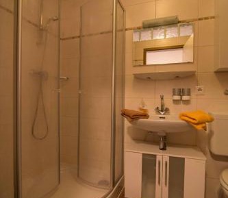 One-Bedroom Apartment (2 Adults) - Vroni