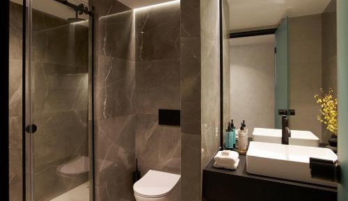 The Port Double Room with City View