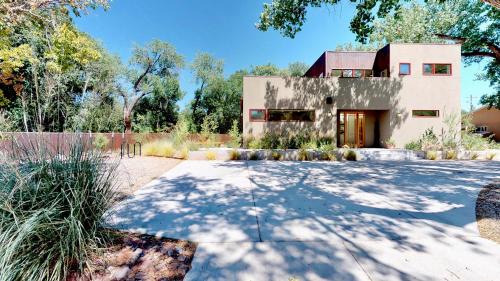 Four-Bedroom Holiday Home