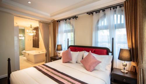 Deluxe Double Room with Bath