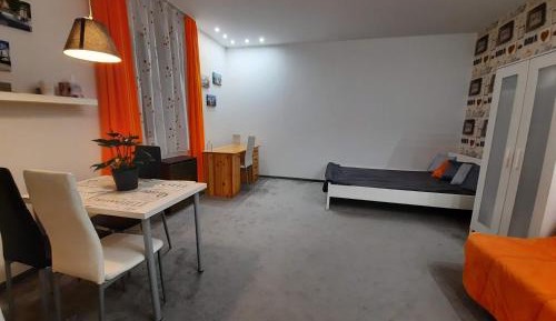 One-Bedroom Apartment - Non-Smoking