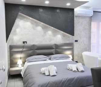 Queen Room with Spa Bath