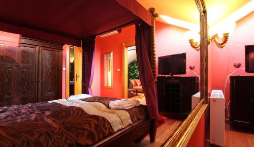 One-Bedroom Apartment - Penthouse with unlimited access to Roman Terms