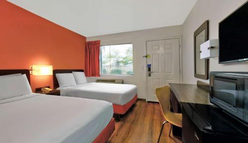 Double Room - Disability Access - Roll In Shower