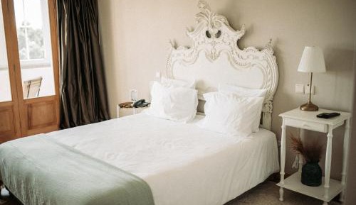 Deluxe Double Room with Extra Bed