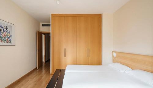 Deluxe Two-Bedroom Apartment
