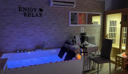 Suite with Spa Access