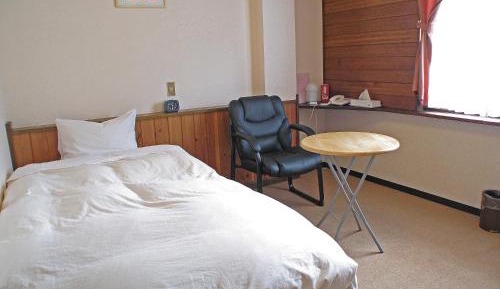 Standard Single Room with Mountain View