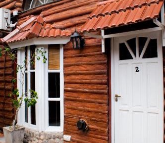 Bungalow (2 Adults)