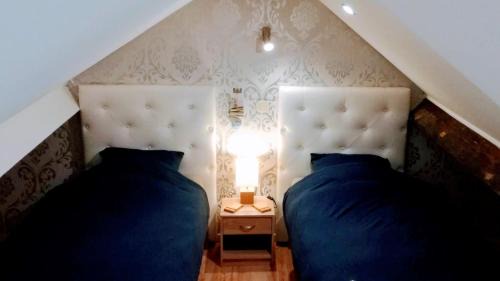 Twin Room with Private Bathroom