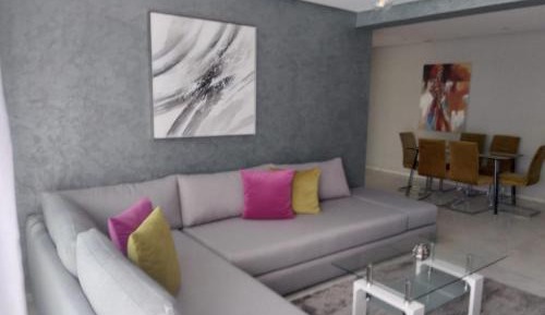 Deluxe Apartment