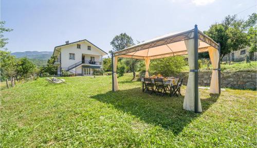 Three-Bedroom Vacation Home 